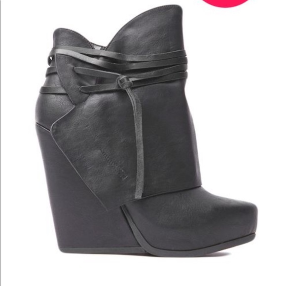 Heart Soul Shoes - Heart Soul Rhonda black wedge ankle boots booties